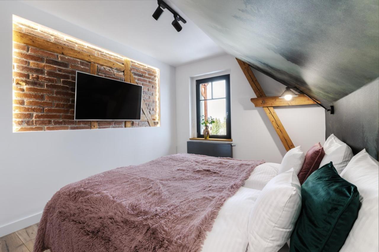 Apartamenty Astoria คาร์ปัตซ์ ภายนอก รูปภาพ