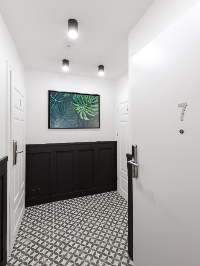 Apartamenty Astoria คาร์ปัตซ์ ภายนอก รูปภาพ
